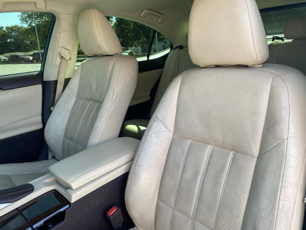 used 2016 Lexus ES 350 car, priced at $15,263