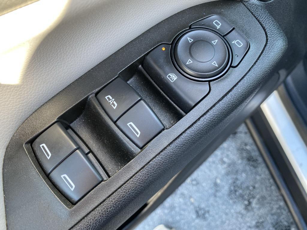 used 2023 Chevrolet Equinox car, priced at $20,499