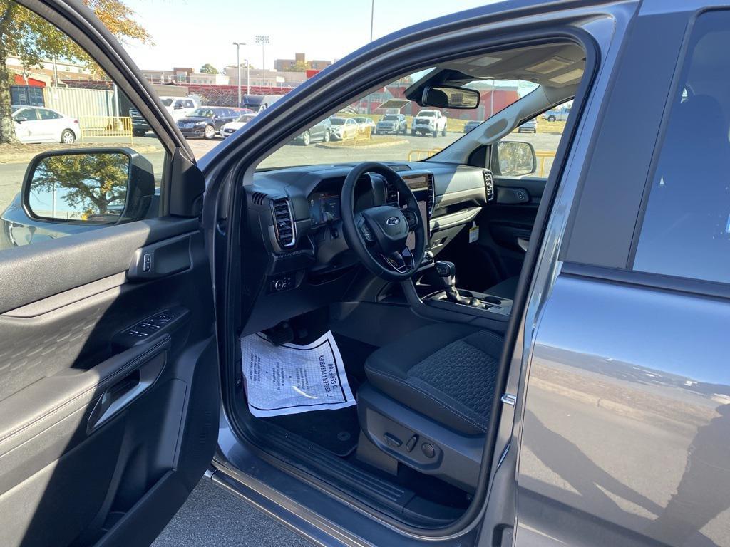new 2025 Ford Ranger car, priced at $39,990