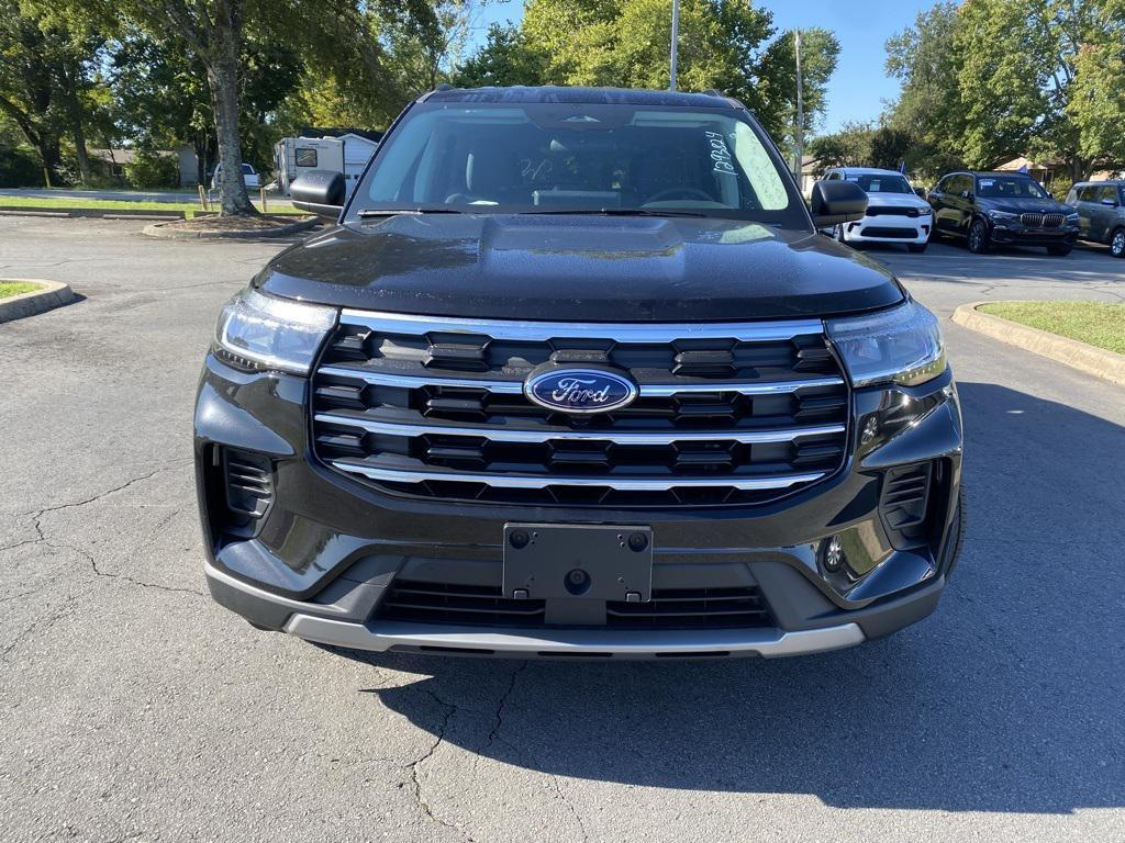 new 2025 Ford Explorer car, priced at $40,990