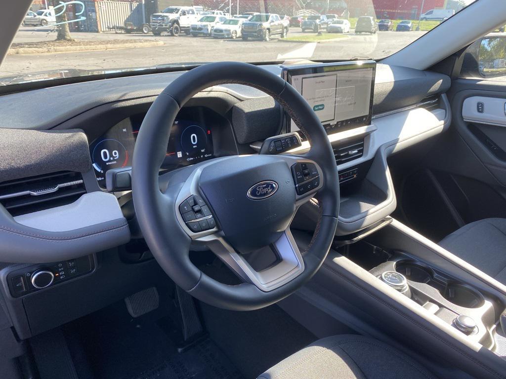 new 2025 Ford Explorer car, priced at $40,990