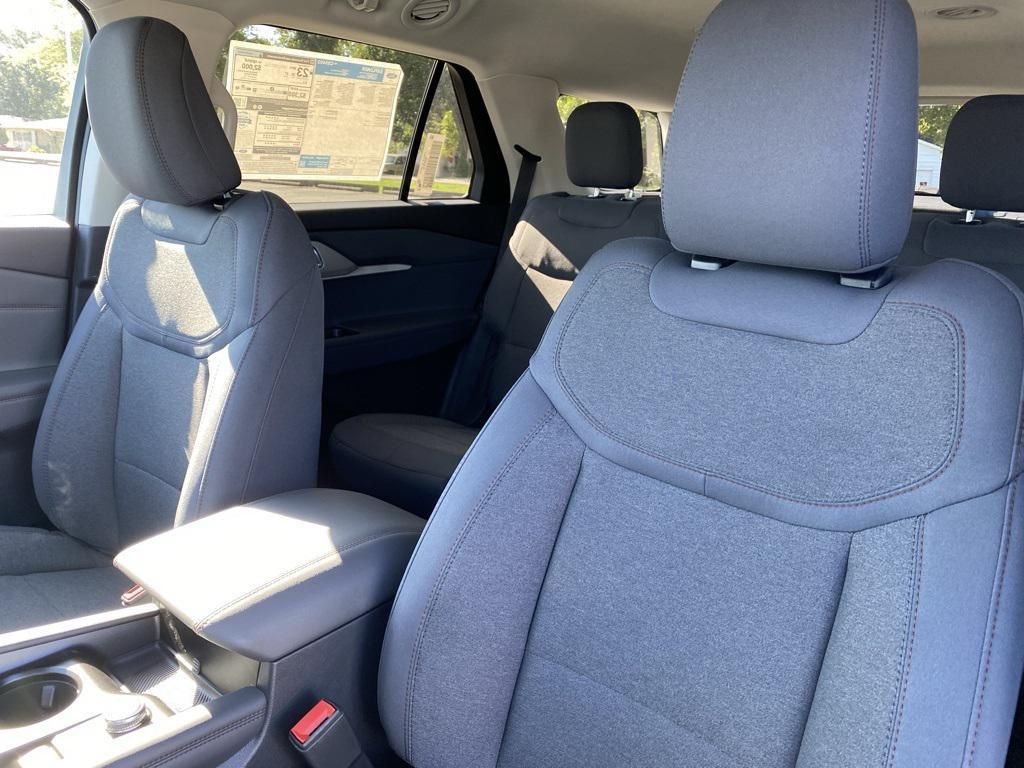 new 2025 Ford Explorer car, priced at $40,990
