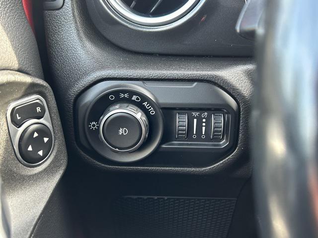 used 2021 Jeep Wrangler Unlimited car, priced at $33,490