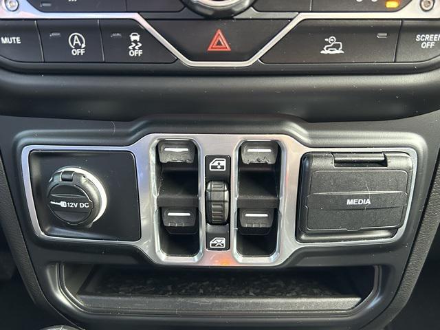 used 2021 Jeep Wrangler Unlimited car, priced at $33,490