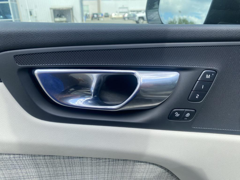 used 2022 Volvo XC60 car, priced at $25,094