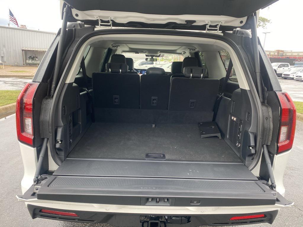 new 2025 Ford Expedition Max car, priced at $72,990