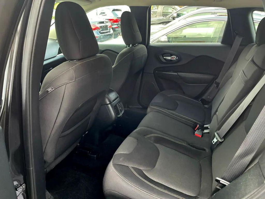 used 2015 Jeep Cherokee car, priced at $11,195