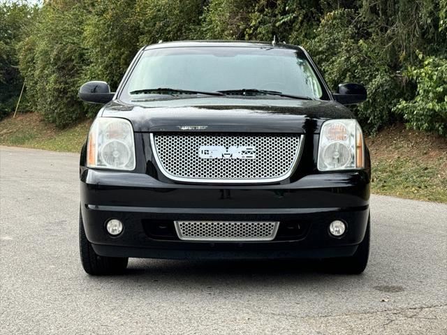 used 2011 GMC Yukon car, priced at $13,500