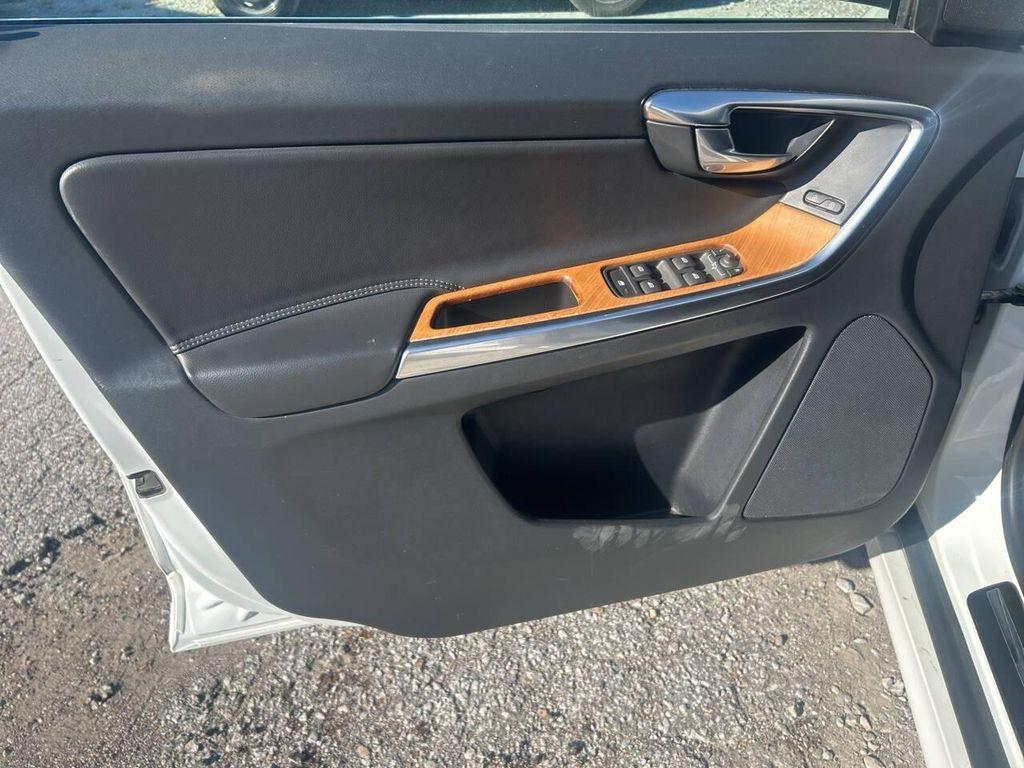 used 2017 Volvo XC60 car, priced at $15,997