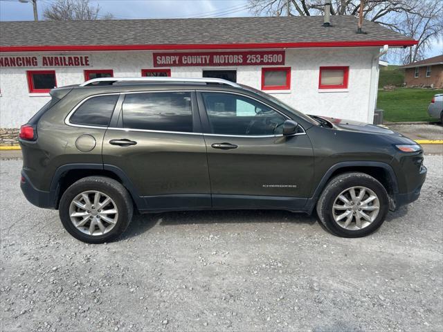 used 2015 Jeep Cherokee car, priced at $15,933