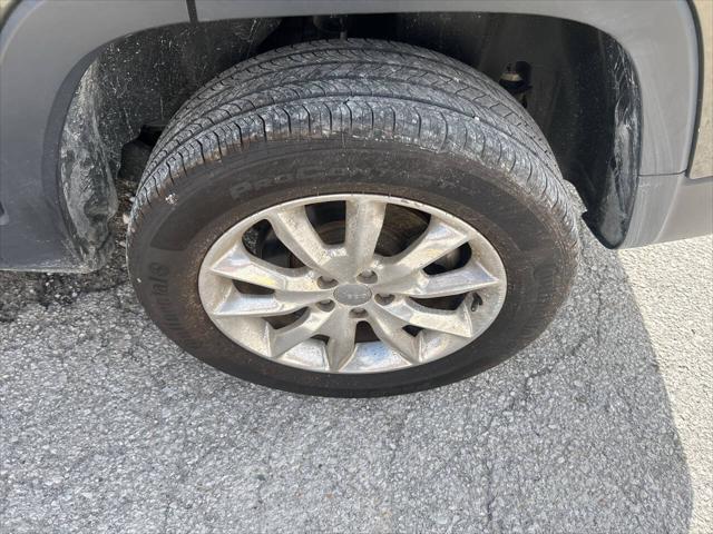 used 2015 Jeep Cherokee car, priced at $15,933