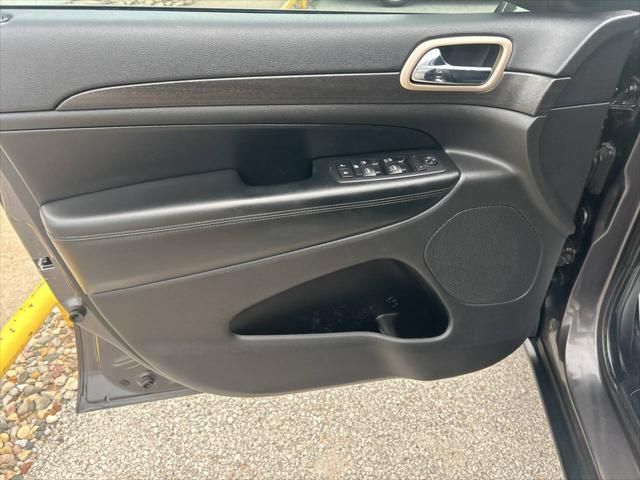 used 2015 Jeep Grand Cherokee car, priced at $13,997