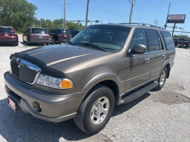used 2001 Lincoln Navigator car, priced at $8,997