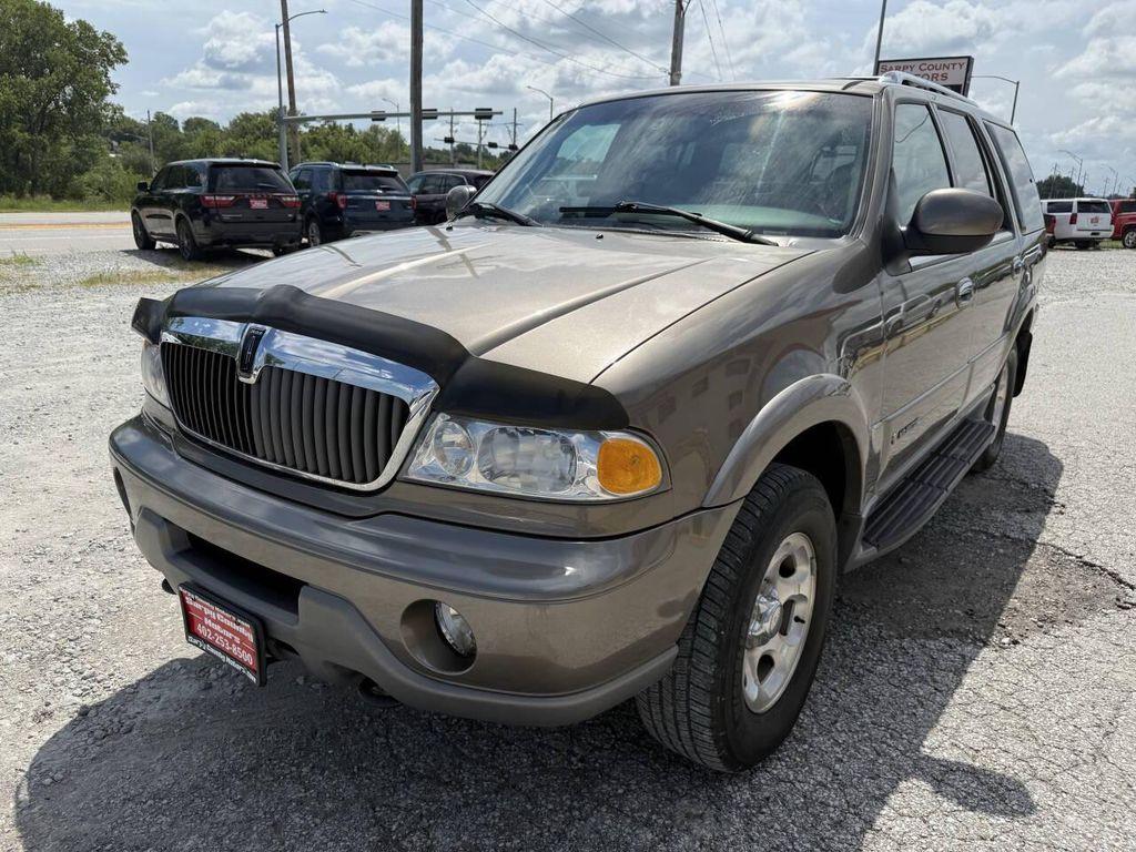 used 2001 Lincoln Navigator car, priced at $7,925