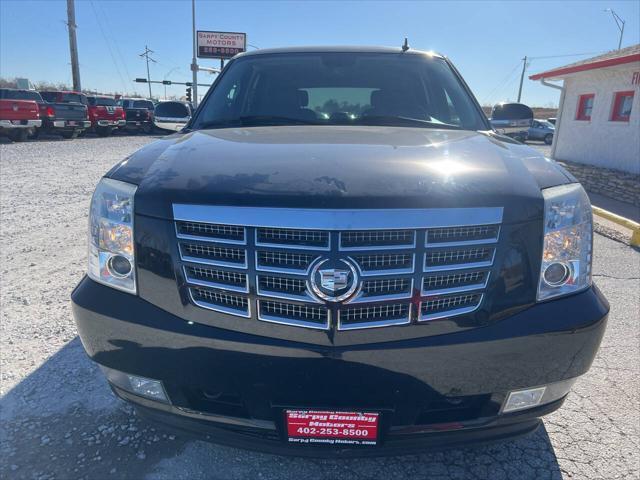 used 2007 Cadillac Escalade car, priced at $14,997