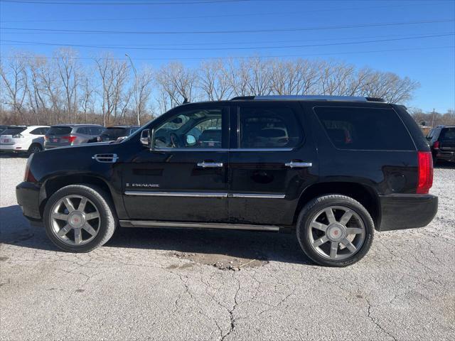 used 2007 Cadillac Escalade car, priced at $14,997