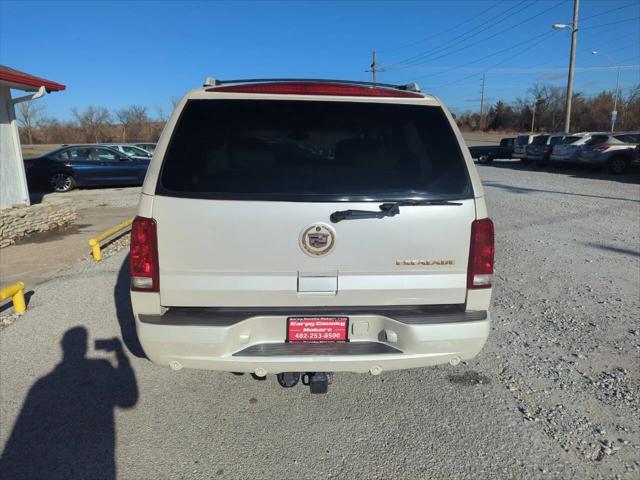 used 2003 Cadillac Escalade car, priced at $8,995