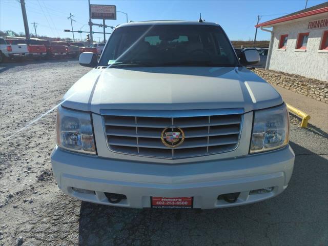 used 2003 Cadillac Escalade car, priced at $8,995