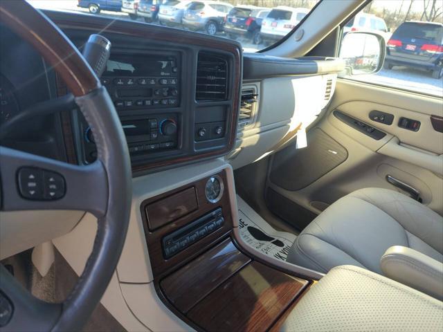 used 2003 Cadillac Escalade car, priced at $8,995