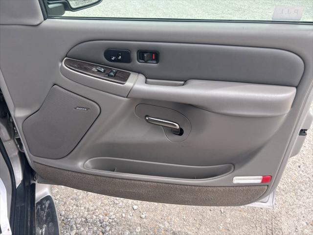 used 2004 GMC Yukon XL car, priced at $10,997