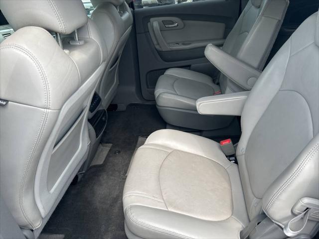 used 2010 Chevrolet Traverse car, priced at $8,997