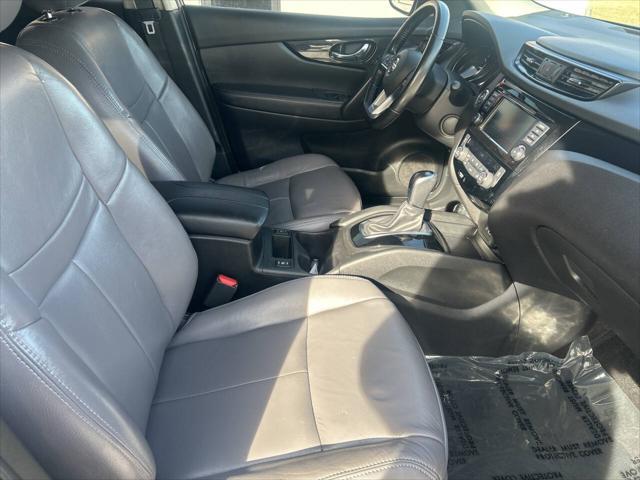 used 2020 Nissan Rogue Sport car, priced at $15,924
