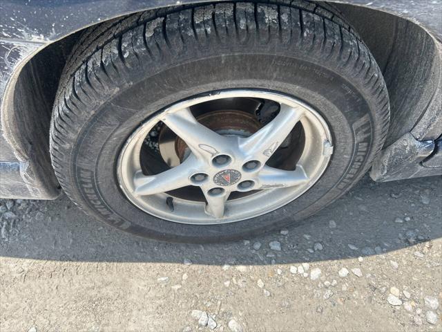 used 2002 Pontiac Grand Prix car, priced at $6,997