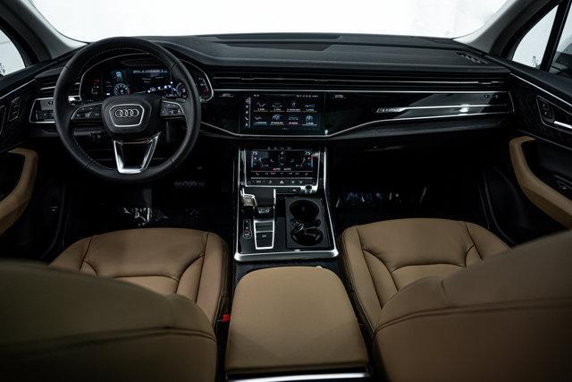 new 2025 Audi Q7 car, priced at $69,755