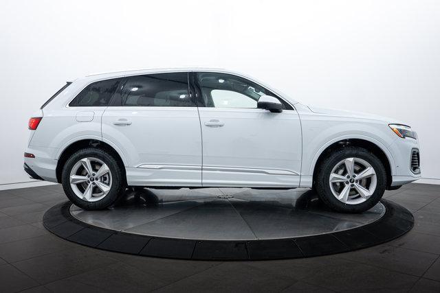 new 2025 Audi Q7 car, priced at $69,755