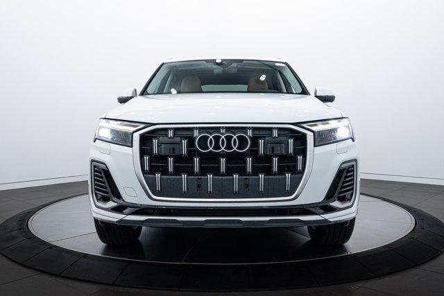 new 2025 Audi Q7 car, priced at $69,755