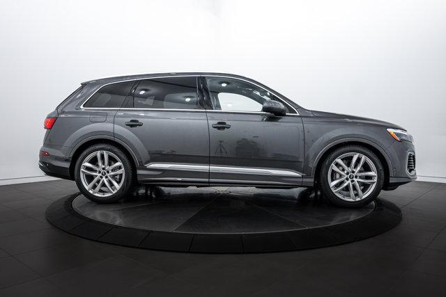 new 2025 Audi Q7 car, priced at $73,243
