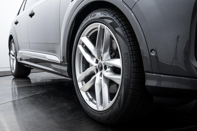 new 2025 Audi Q7 car, priced at $73,243