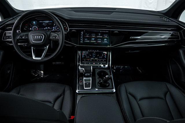 new 2025 Audi Q7 car, priced at $71,800