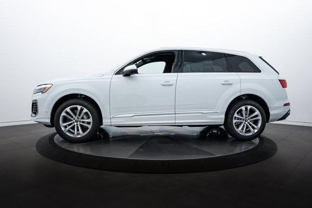 new 2025 Audi Q7 car, priced at $71,800