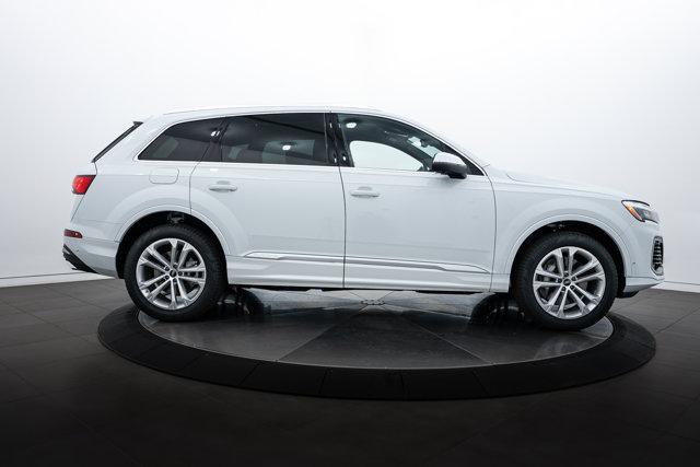 new 2025 Audi Q7 car, priced at $71,800