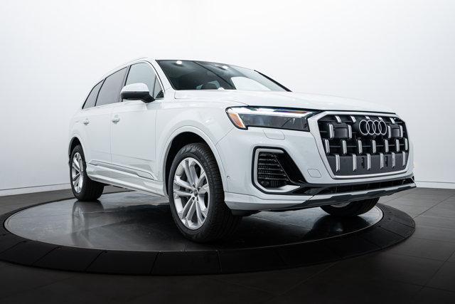 new 2025 Audi Q7 car, priced at $71,800