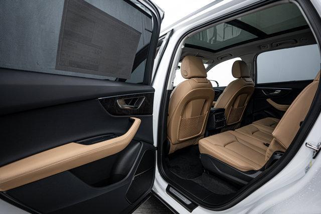 new 2025 Audi Q7 car, priced at $68,539