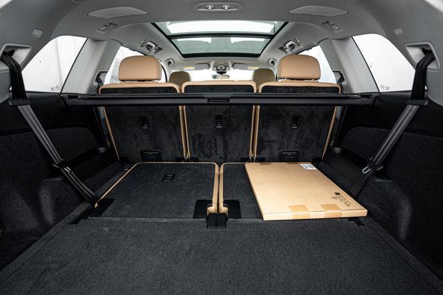 new 2025 Audi Q7 car, priced at $68,539
