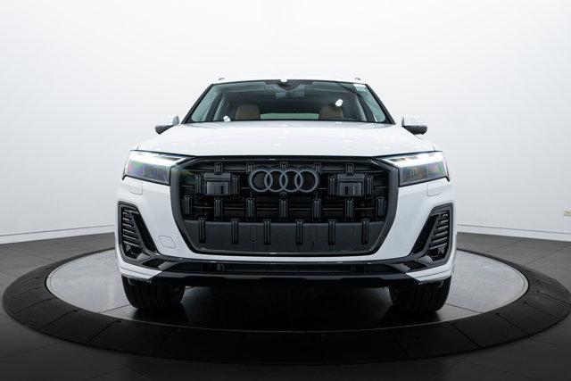new 2025 Audi Q7 car, priced at $68,539