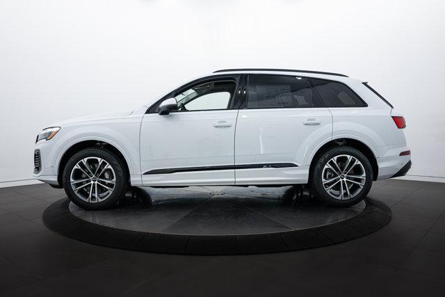 new 2025 Audi Q7 car, priced at $68,539