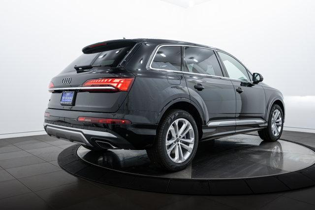 new 2025 Audi Q7 car, priced at $65,270