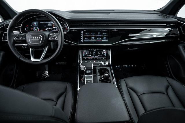 new 2025 Audi Q7 car, priced at $65,270