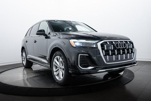 new 2025 Audi Q7 car, priced at $65,270