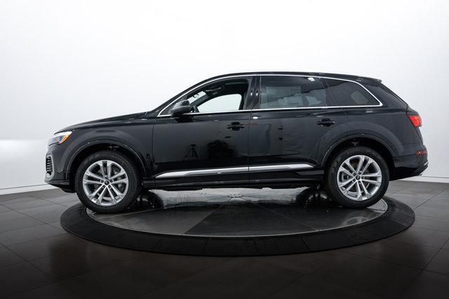 new 2025 Audi Q7 car, priced at $65,270