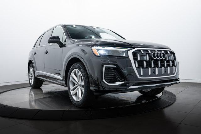 new 2025 Audi Q7 car, priced at $65,270