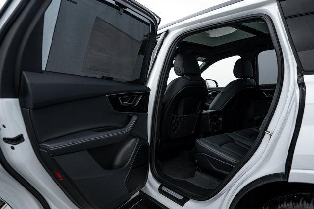 new 2026 Audi Q7 car, priced at $78,410