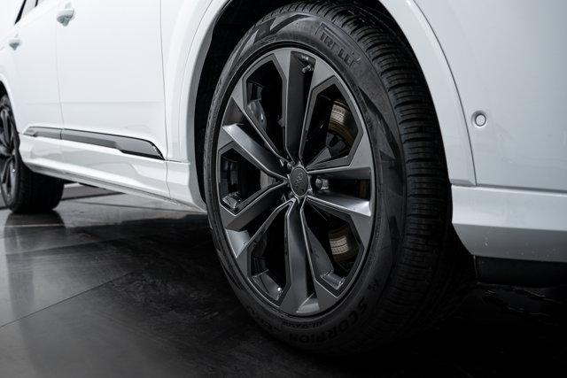 new 2026 Audi Q7 car, priced at $78,410