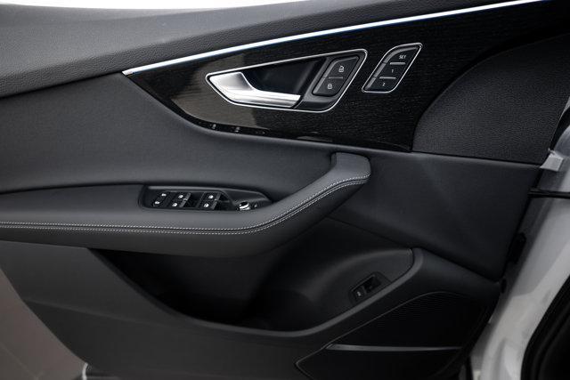 new 2026 Audi Q7 car, priced at $78,445