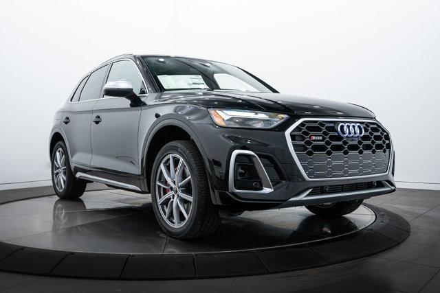 new 2025 Audi SQ5 car, priced at $64,416