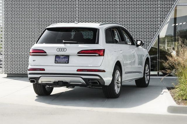 new 2025 Audi Q7 car, priced at $75,800